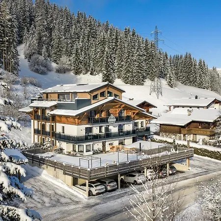Fuxbau Aparthotel 4*