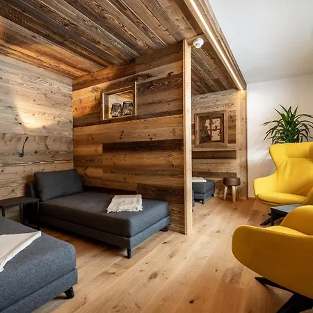 Fuxbau Aparthotel 4*